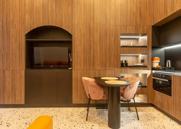 Jais Home-moon Old Town