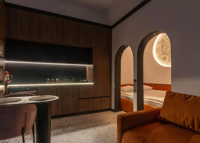 Апартаменты Jais Home-moon Old Town